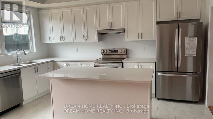 Property Photo:  142 Lageer Drive  ON L4A 5G2 
