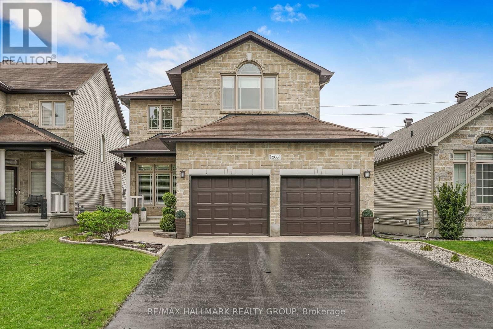 Property Photo:  208 Opale Street  ON K4K 0G3 