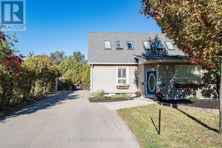 Property Photo:  1111 Kent Avenue  ON L6H 1Z9 