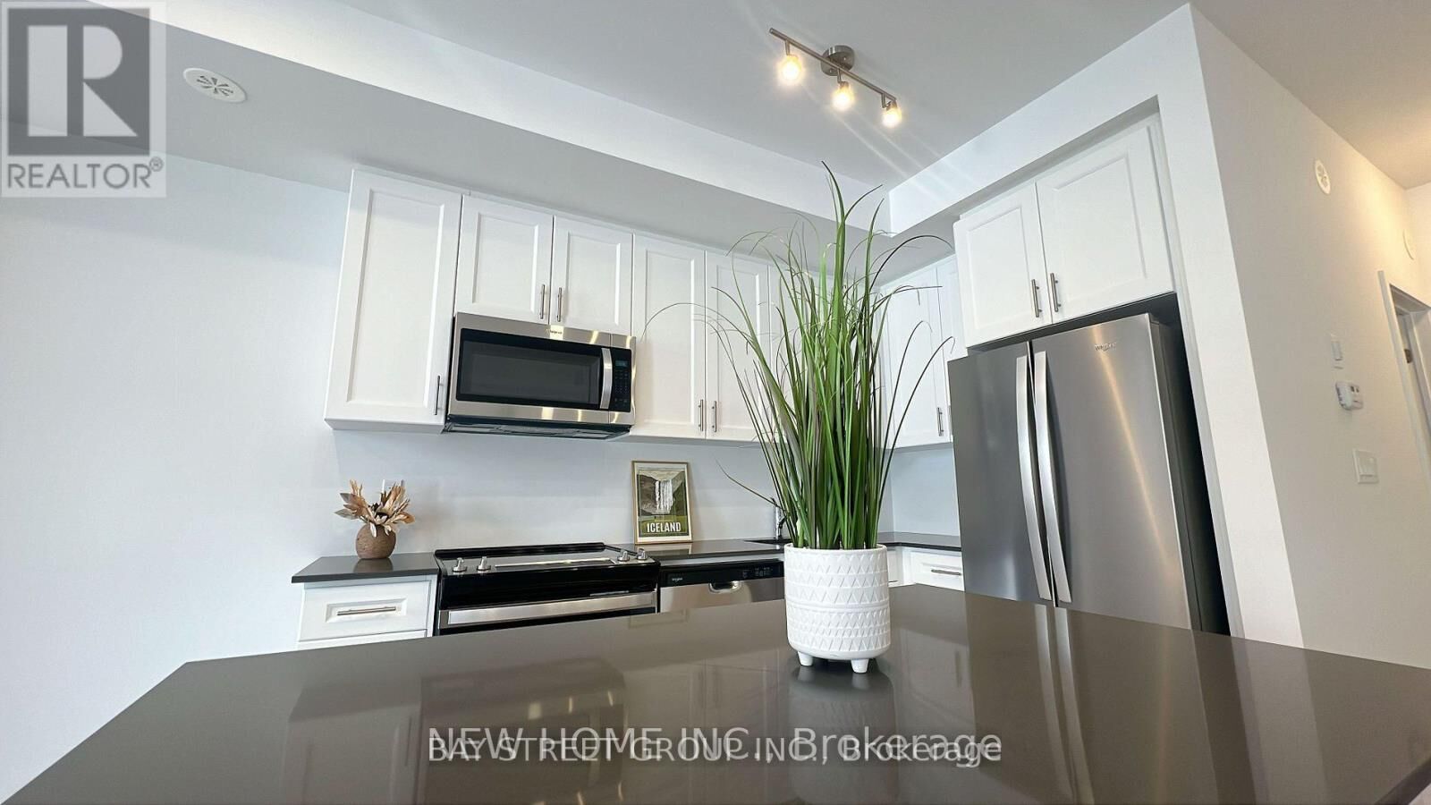 Property Photo: Unit 20-24 Lytham Green Circle ON L3Y 0H5