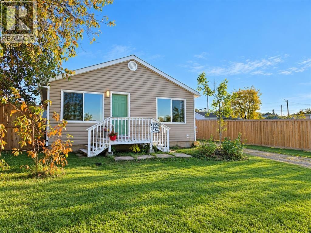Property Photo:  5122 45 Avenue  AB T0H 3G0 