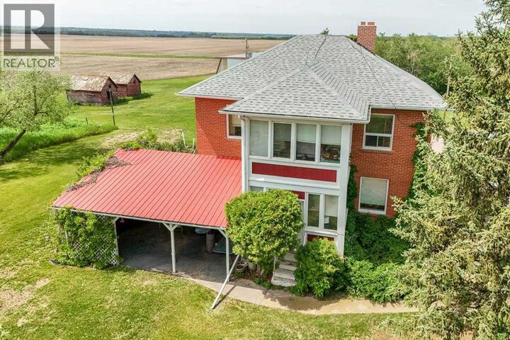 Property Photo: 46218 RR 203 AB T4V 1X4