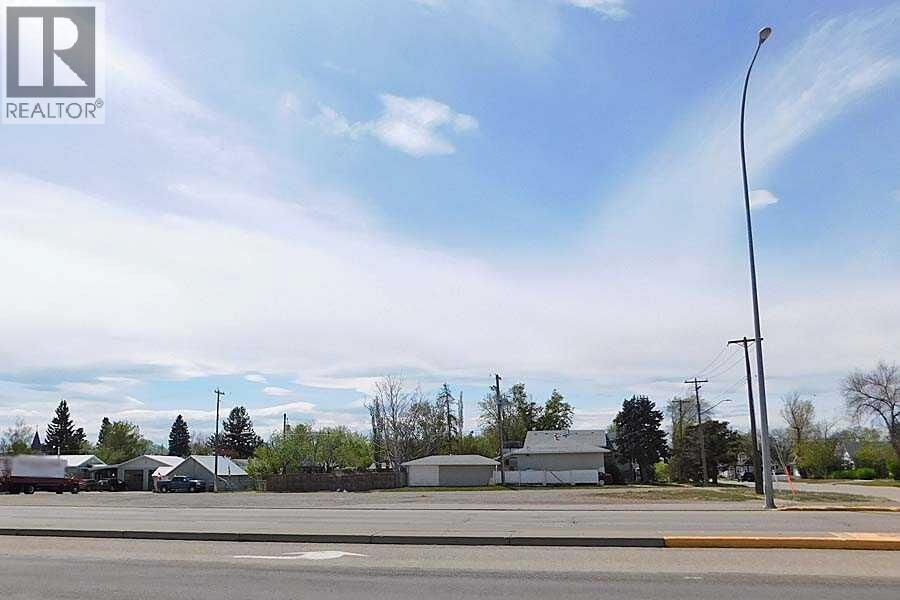 Property Photo: 4419 1st Street Highway South AB T0L 0T0