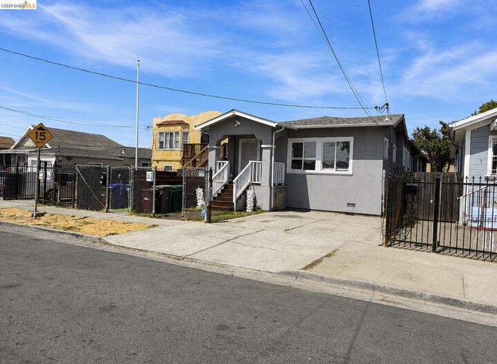 Property Photo: 1317 83rd Ave CA 94621
