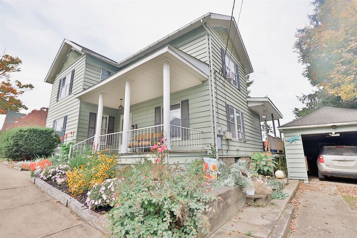 Property Photo:  807 W Pleasant Street  PA 16407 