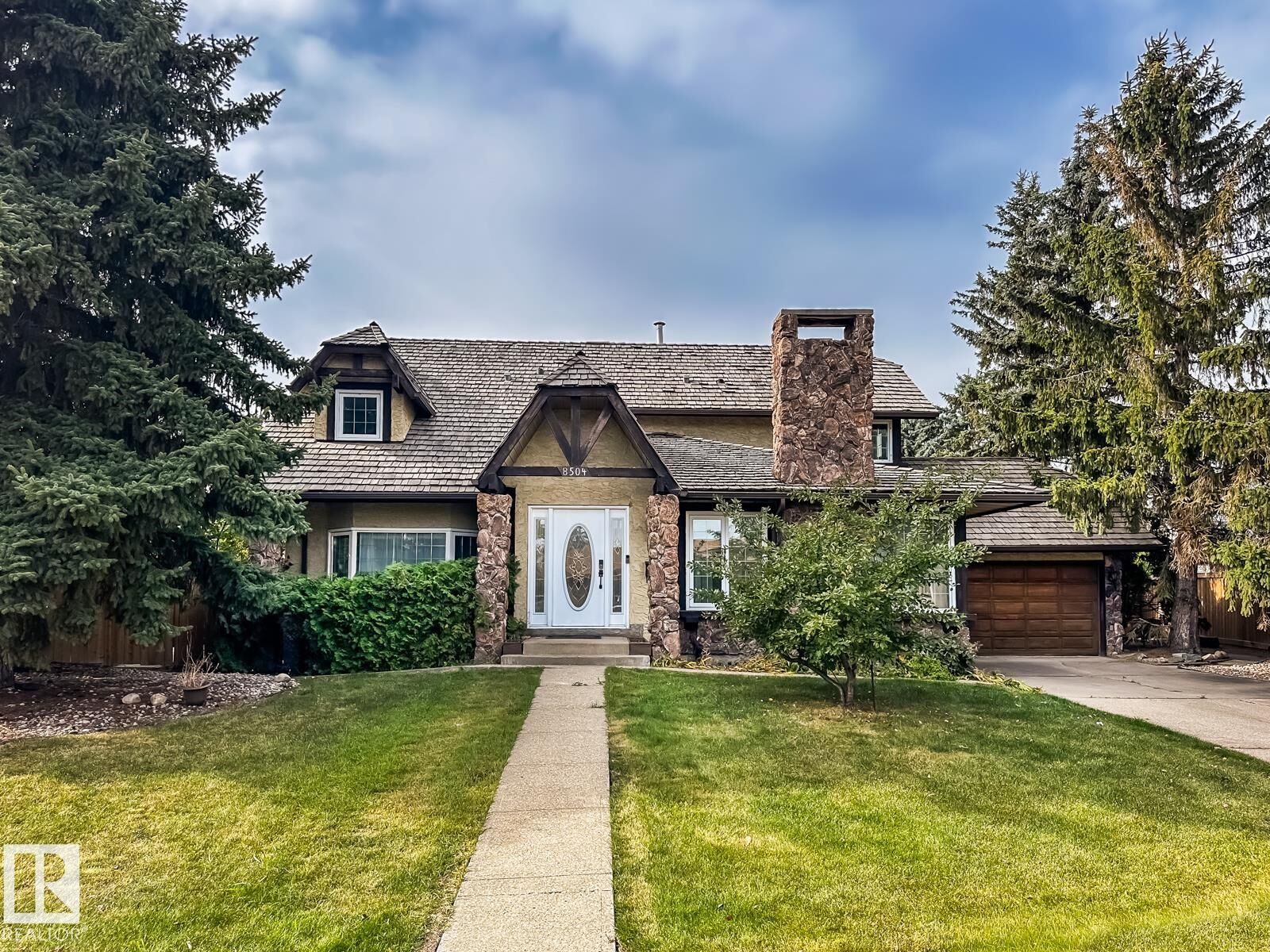Property Photo:  8504 173 Street NW  AB T5T 2V4 