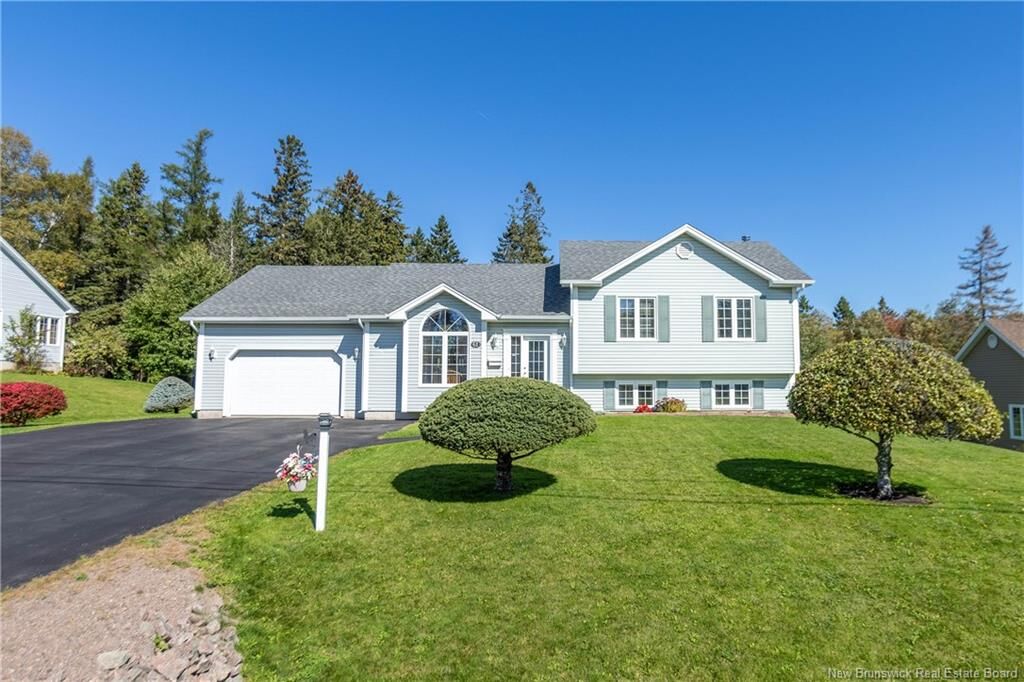 Property Photo:  61 Fawcett Avenue  NB E4L 3X3 
