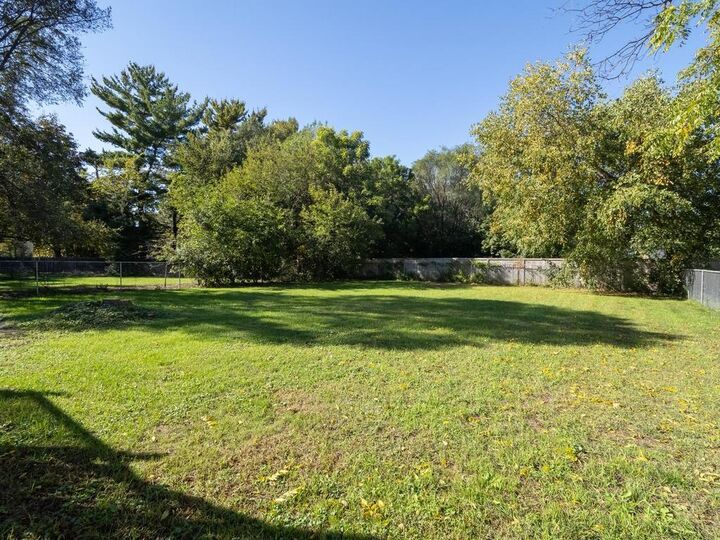 Property Photo:  8106 Groveland Road  MN 55112 
