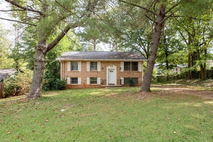 Property Photo:  1464 Colony East Circle  GA 30083 