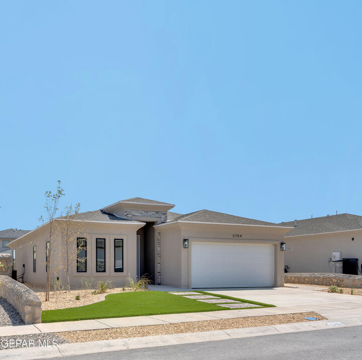 Property Photo:  5653 Purple Mat Avenue  TX 79934 