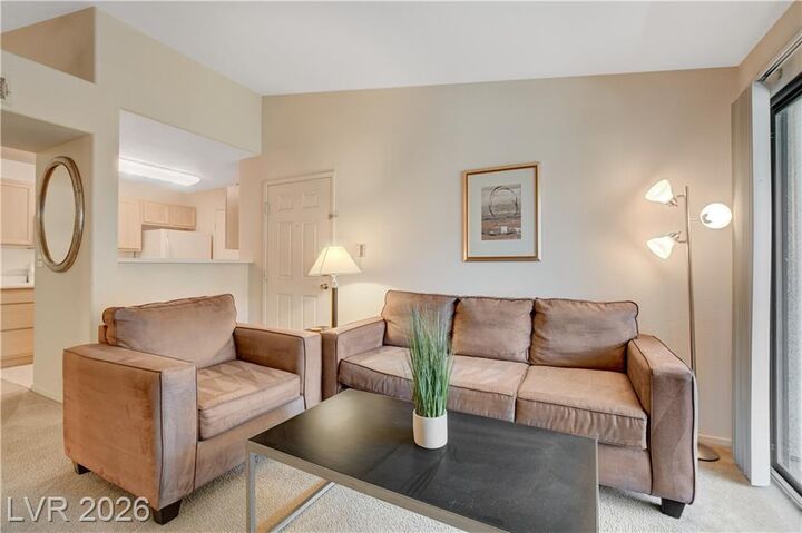 Property Photo:  