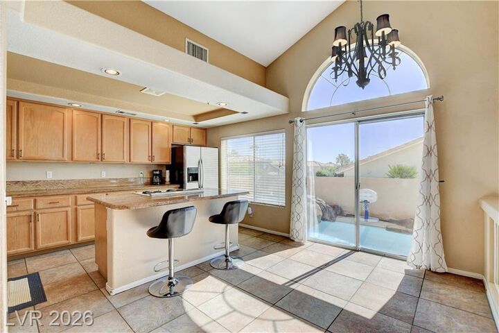 Property Photo:  