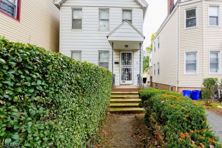 Property Photo:  233 N Park St  NJ 07017 