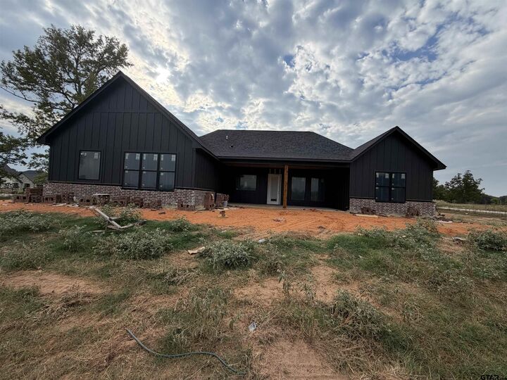 Property Photo: 13844 Luka Lane TX 75704