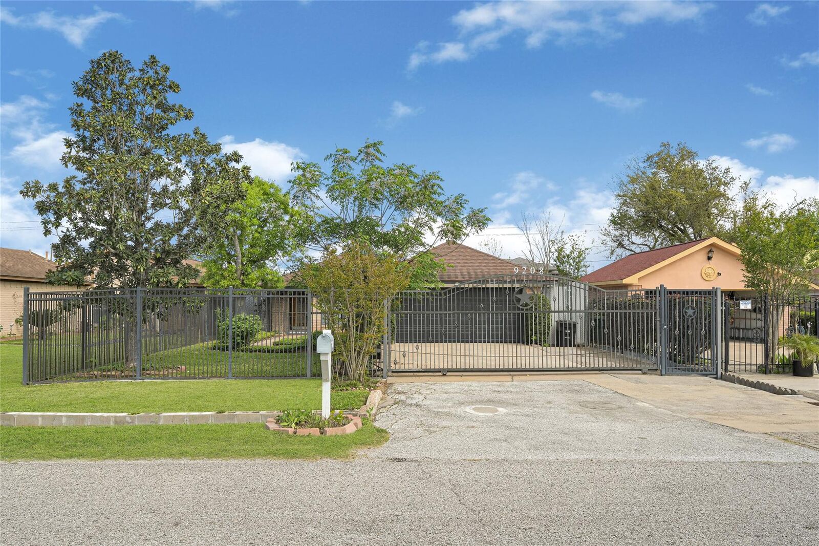 Property Photo:  9208 Carousel Lane  TX 77080 