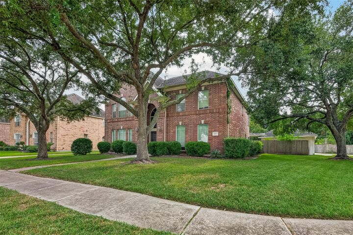 Property Photo:  2602 Pinebend Drive  TX 77584 