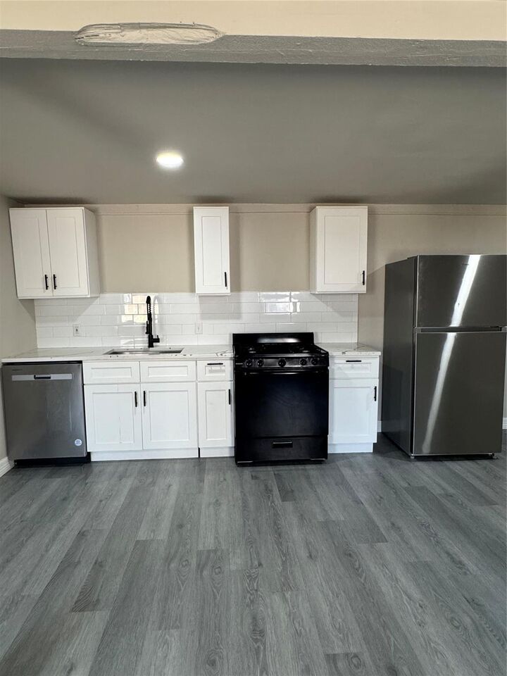 Property Photo:  3417 Wisconsin Street C  TX 77520 