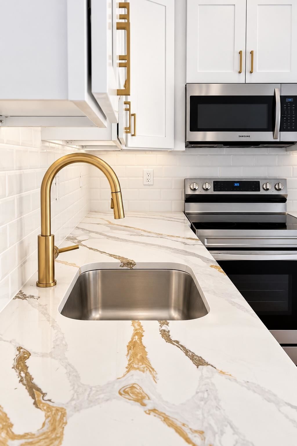 Property Photo:  733 Anderson Ave 3  NJ 07010 