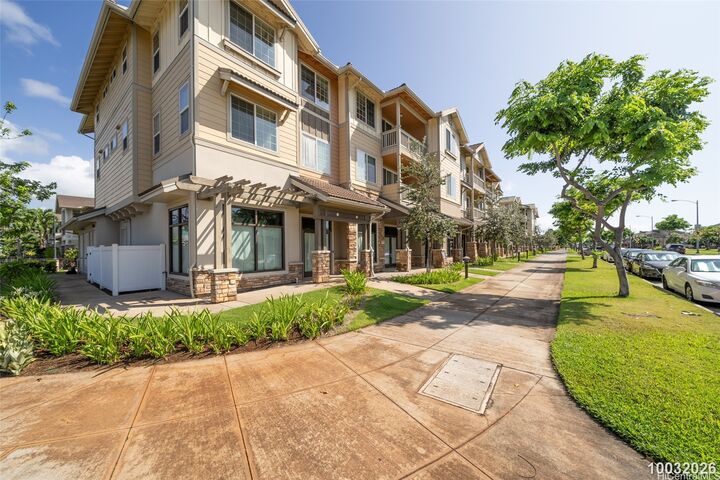 Property Photo: 1020 Kakala Street 821 HI 96707