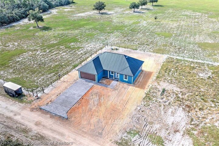 Property Photo: 10362 Tam Oshanter Boulevard FL 33875