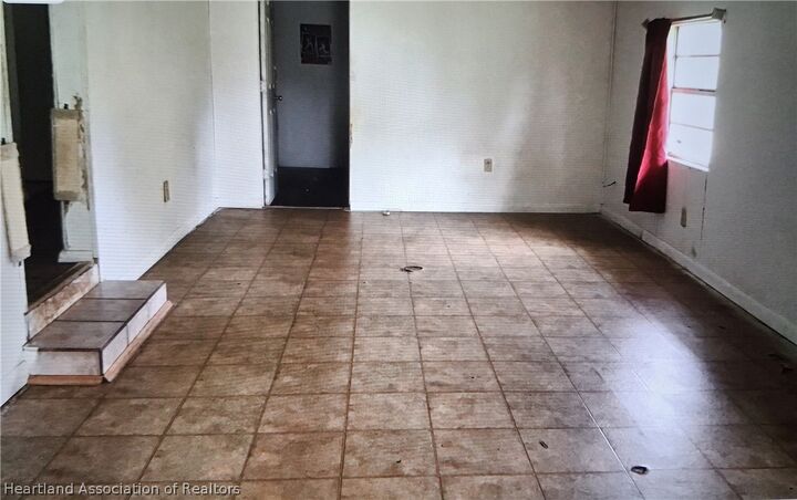Property Photo: 18 Recreation Drive FL 33960