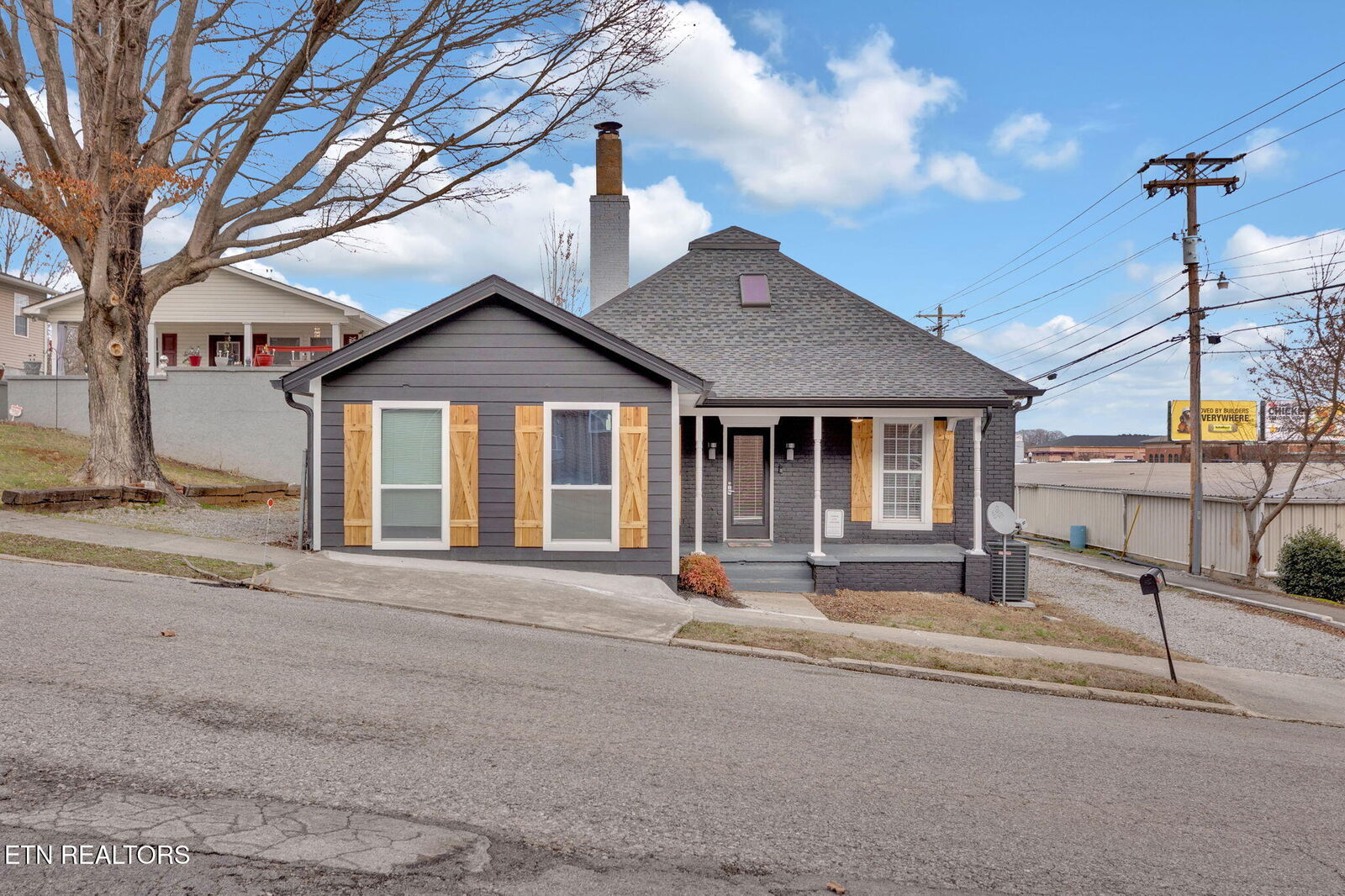 Property Photo: 107 N C St TN 37771
