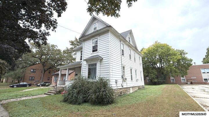 Property Photo:  309 E State  IA 50401 