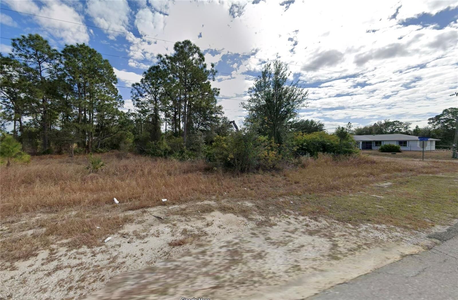 Property Photo:  463 Eisenhower Boulevard  FL 33974 