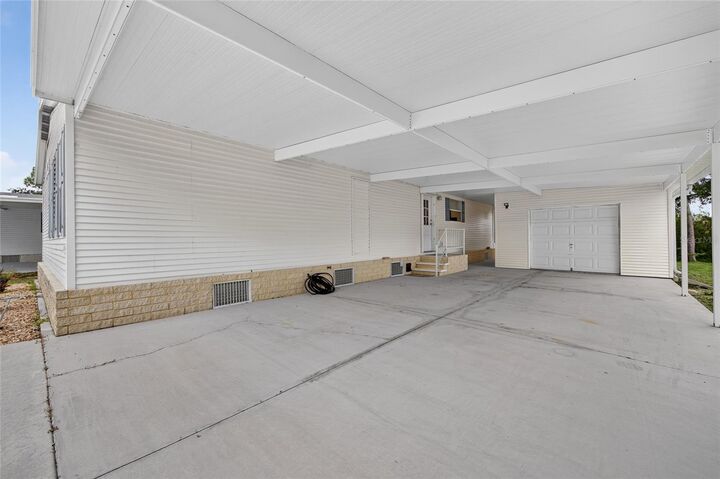Property Photo: 224 Natures Way FL 34287