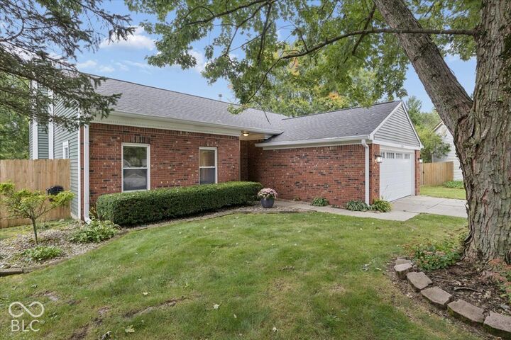Property Photo: 12160 Pebblebrooke Court IN 46236