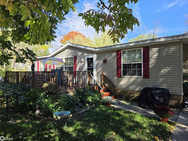 Property Photo: 105 N Gaylord IA 50458