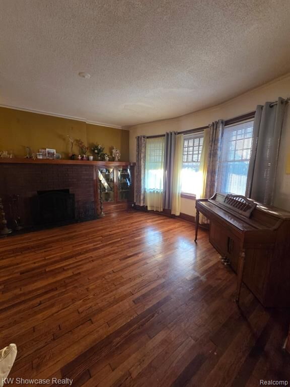 Property Photo: 917 Burlingame Street MI 48202 1006