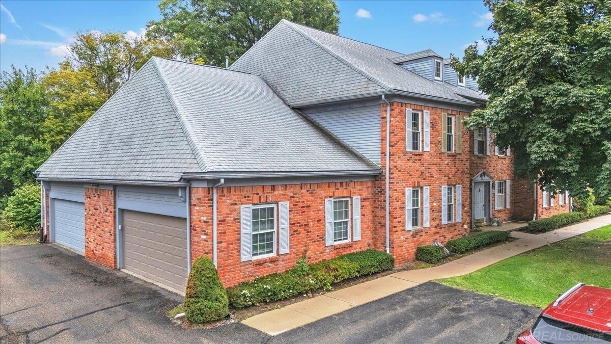 Property Photo: 1625 Huntington Park MI 48309