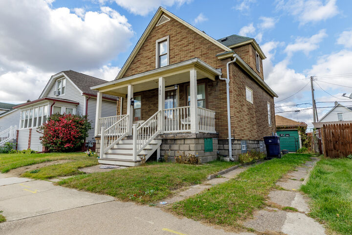 Property Photo:  360 Burke Street  MI 48218 