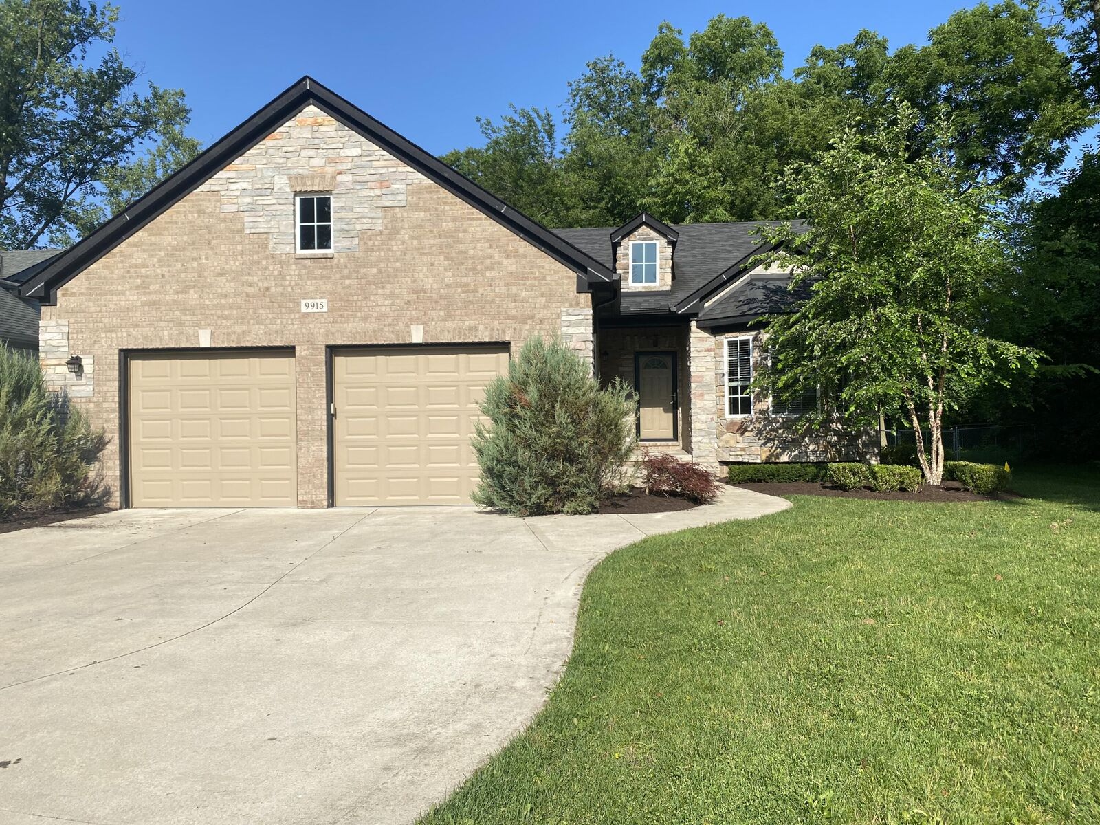 Property Photo: 9915 Wayne Road MI 48150