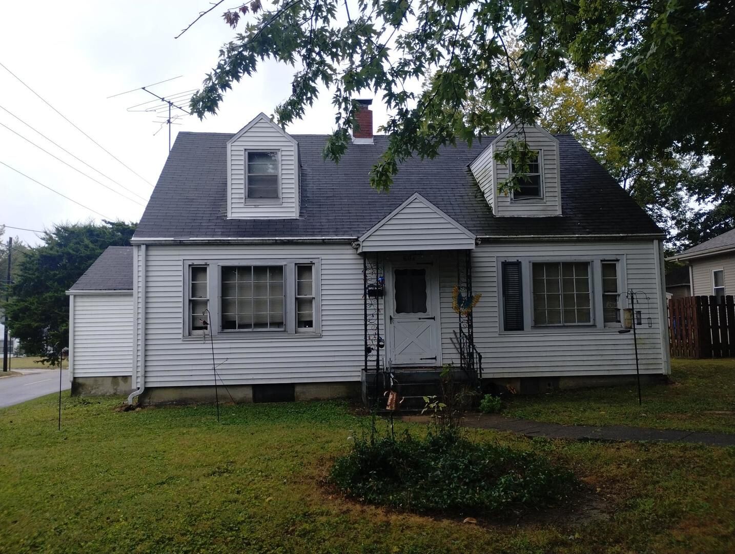 Property Photo:  604 N Green Street  IL 62906 