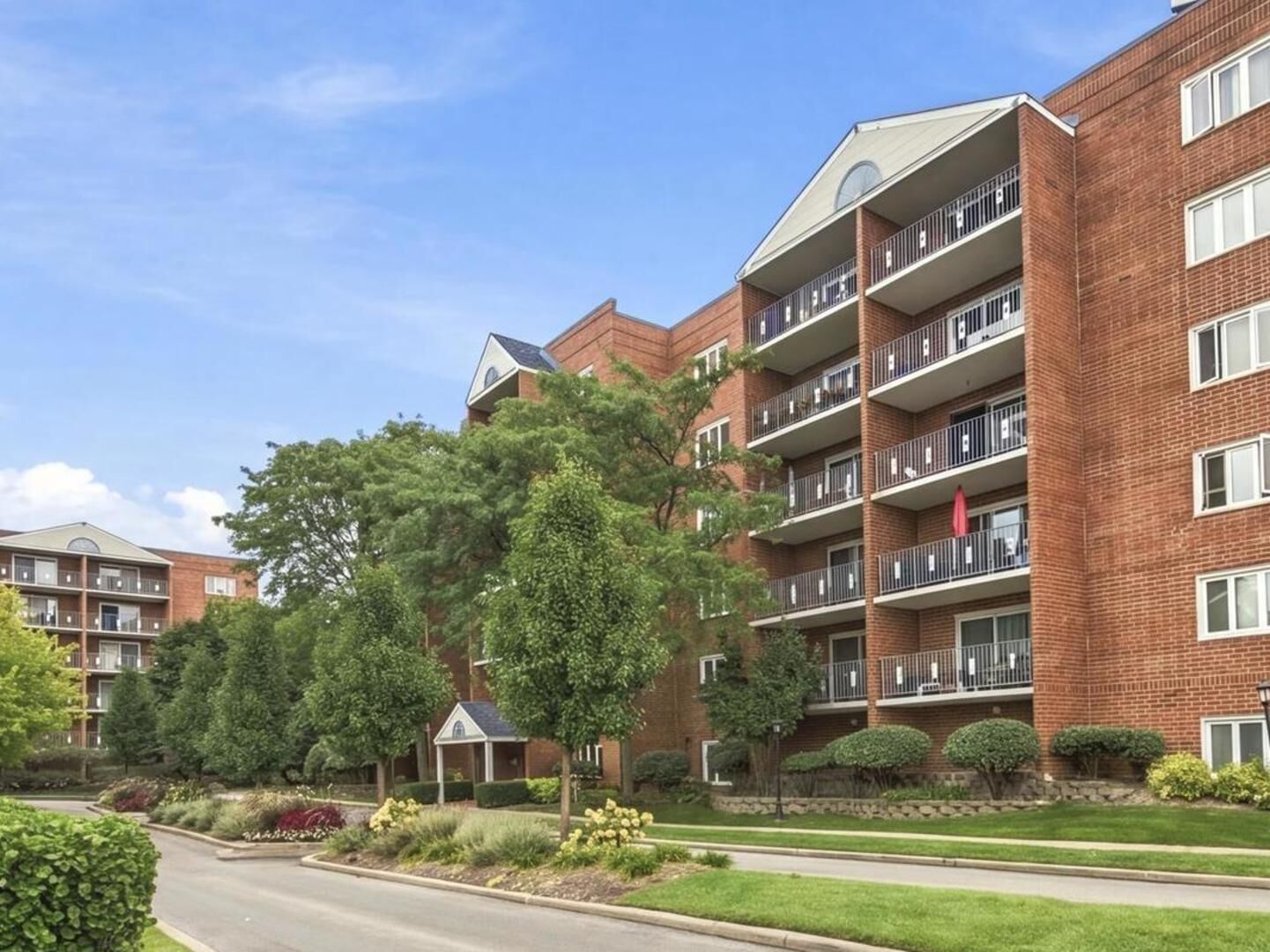 Property Photo:  6530 W Irving Park Road 501  IL 60634 