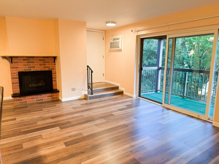 Property Photo: 753 S Dwyer Avenue IL 60005