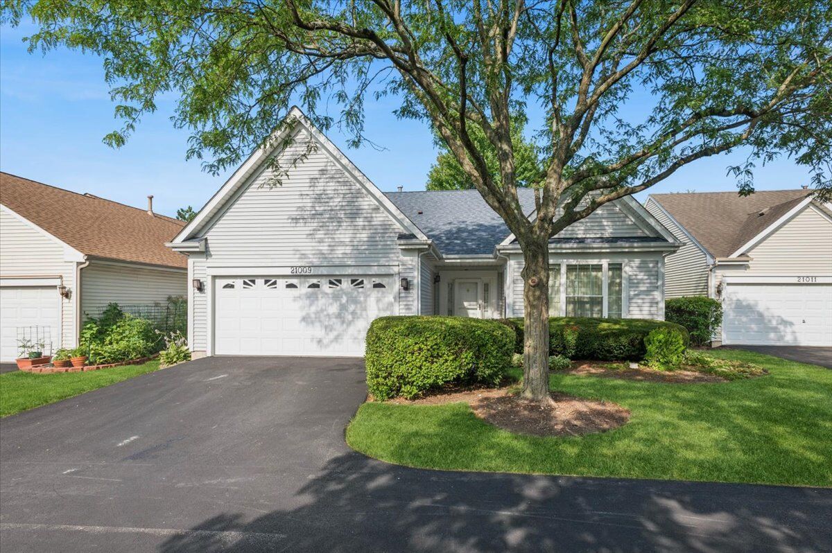 Property Photo:  21009 W Torrey Pines Court  IL 60544 