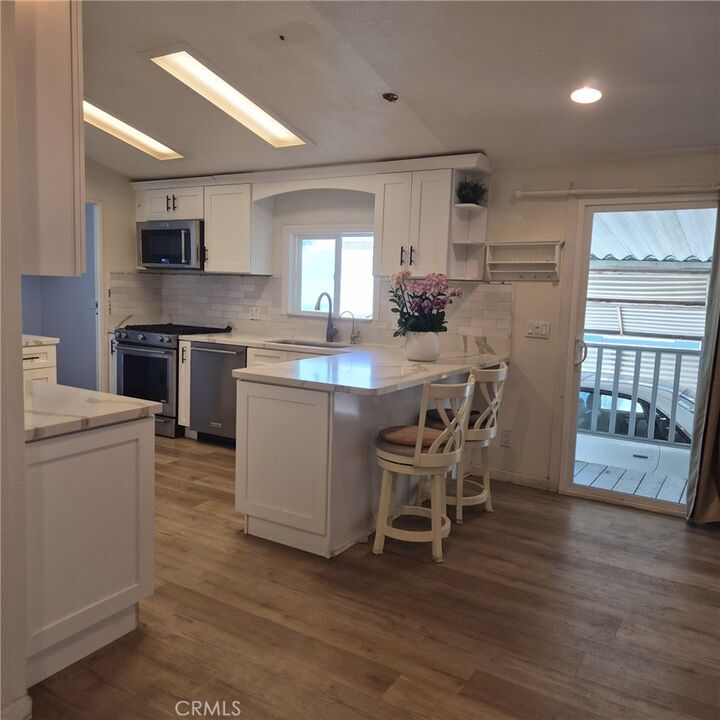 Property Photo:  507 S Euclid Street 60  CA 92704 