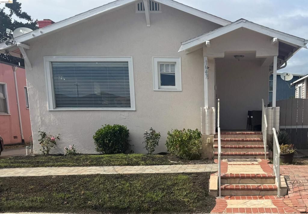 Property Photo:  1643 68th Ave.  CA 94621-3413 