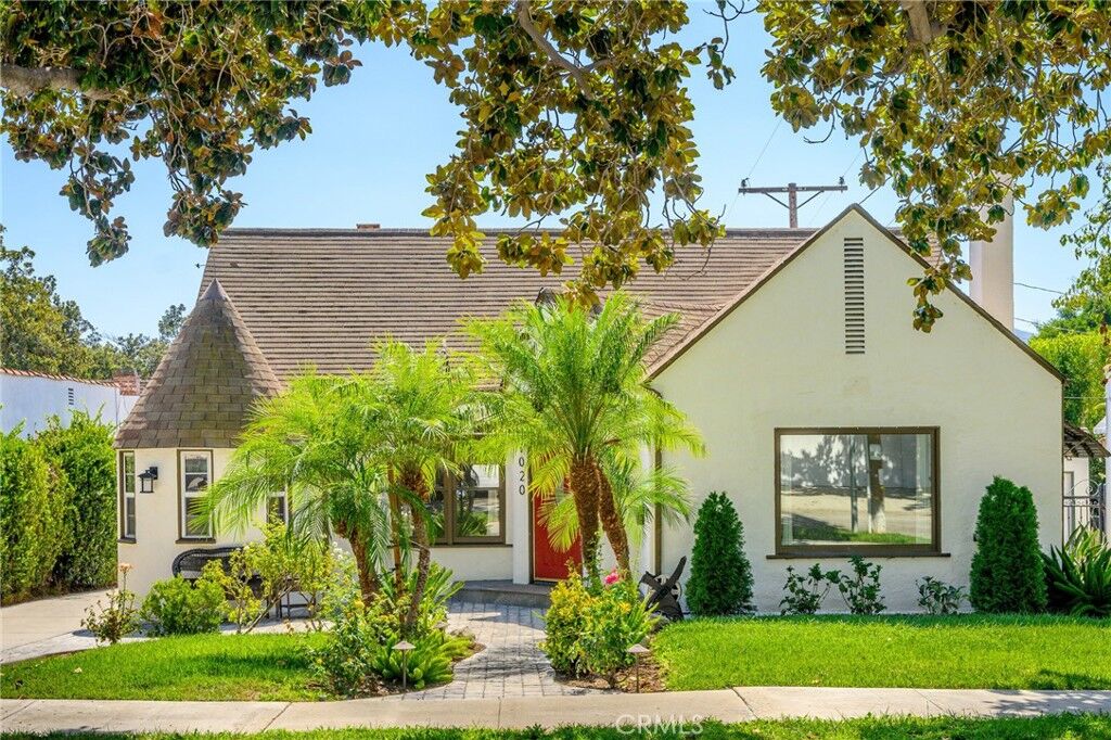 Property Photo:  1020 Olmsted  CA 91202 