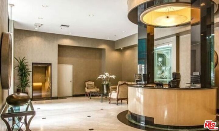 Property Photo:  10535 Wilshire Boulevard 1412  CA 90024 