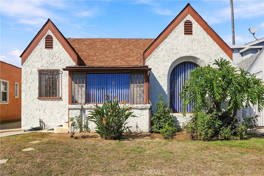 Property Photo:  7819 Dalton  CA 90047 