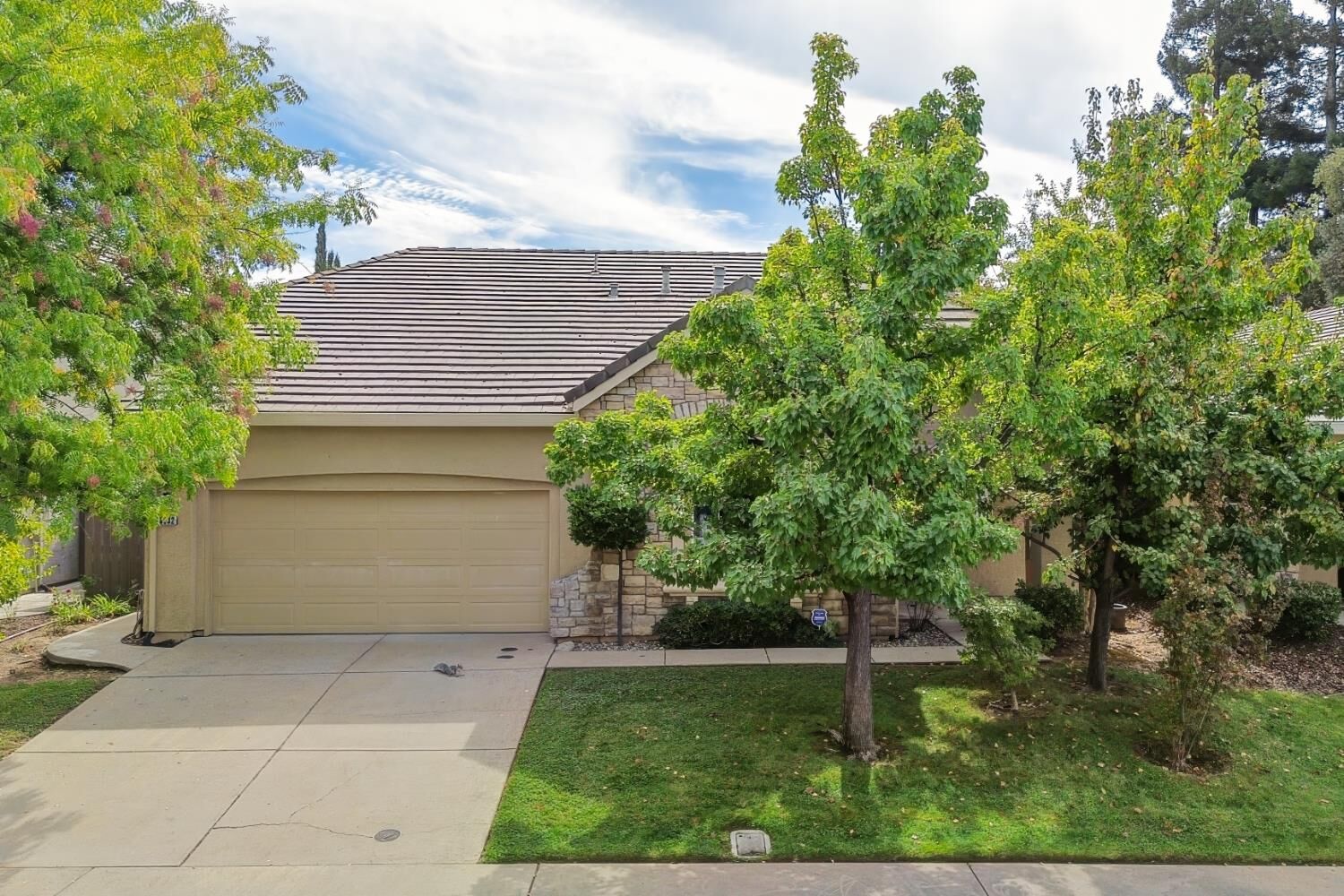 Property Photo: 6032 Roswitha Court CA 95608