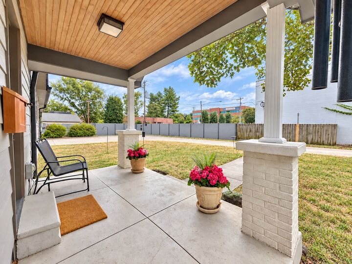 Property Photo:  4005 Dodson Chapel Rd  TN 37076 