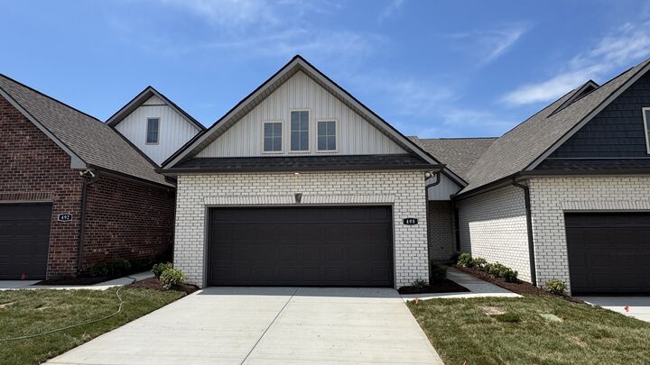 Property Photo:  498 W Foxrun  TN 37172 