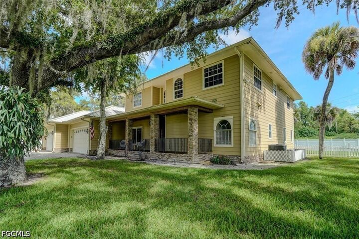 Property Photo: 3144 Shell Lane FL 33935