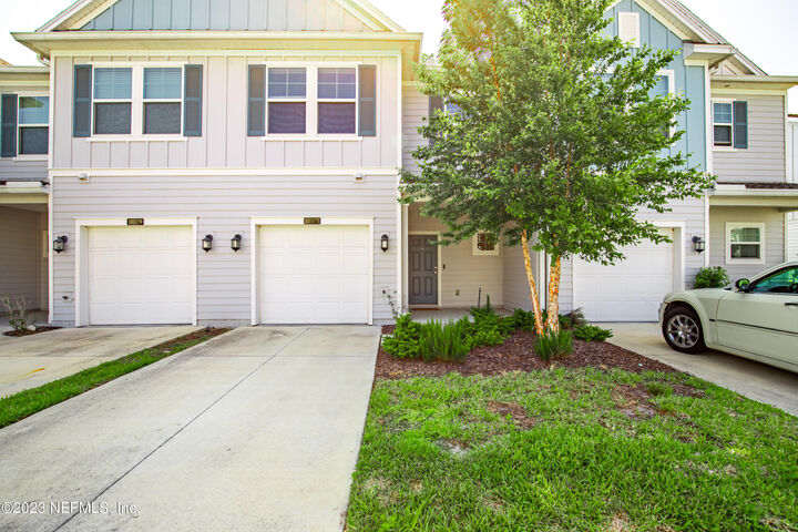 Property Photo:  10377 Benson Lake Drive  FL 32222 
