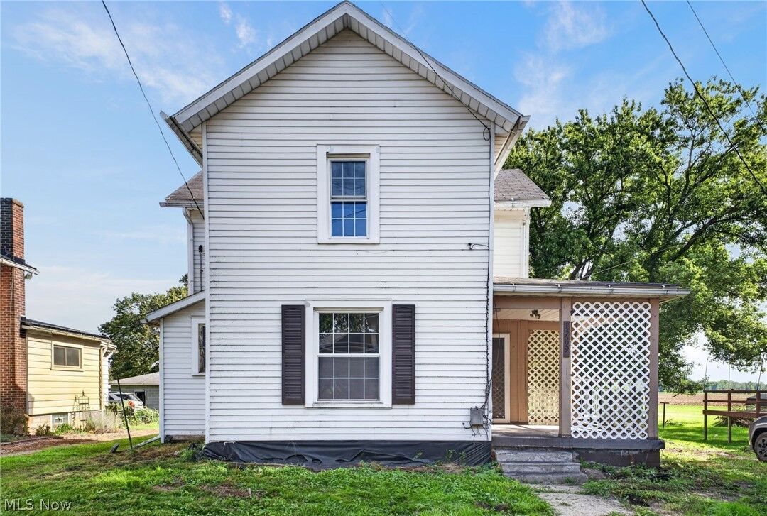 Property Photo: 13699 Kauffman Avenue OH 44276